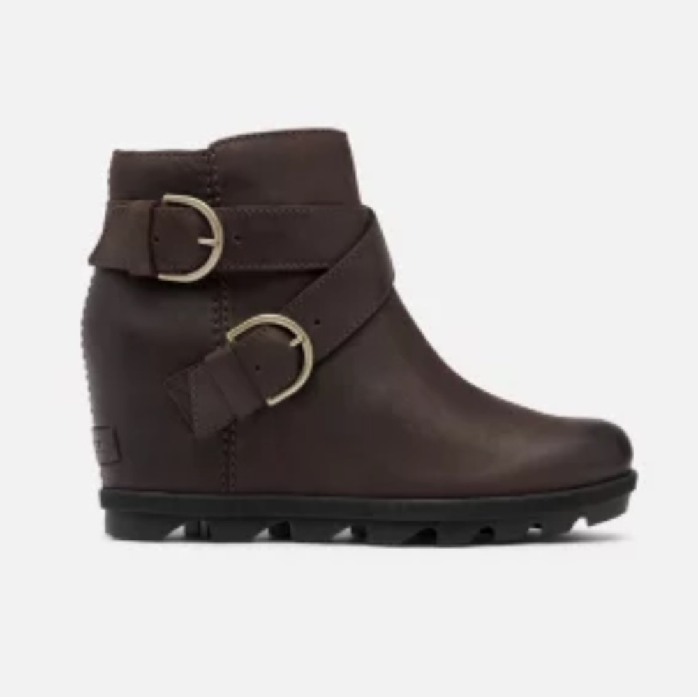 BRAND NEW Women's Joan Of Arctic™ Wedge II Buckle Bootie Size 5
